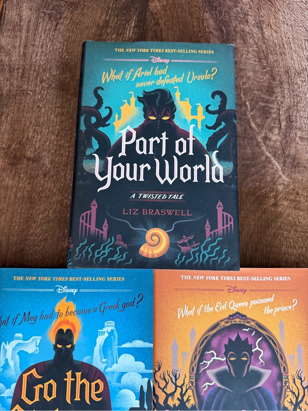 Disney Twisted Tales 9 Book Set - - Picture 4 of 5